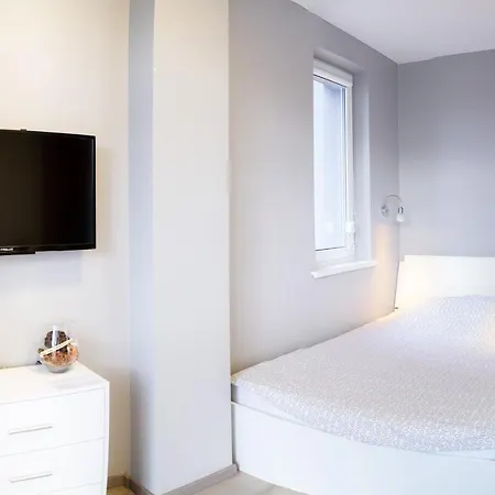 Sky Studio Near The Center Apartment *
